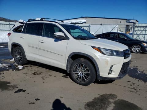 2018 Toyota Highlander, VIN 5TDJZRFHXJS547593. Фото 4 з 6 з аукціону Copart. Каталог авто зі США OpenDataCar.