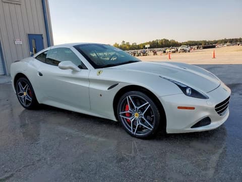 2016 Ferrari California T, VIN ZFF77XJA2G0214672. Фото 4 з 6 з аукціону Copart. Каталог авто зі США OpenDataCar.
