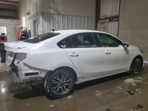 2022 Kia Forte, VIN 3KPF54AD1NE481802. Фото 3 из 6 с аукциона Copart. Каталог авто из США OpenDataCar.