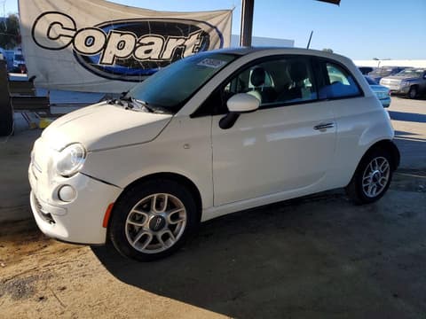 2015 Fiat 500, VIN 3C3CFFAR8FT710081. Фото 1 з 6 з аукціону Copart. Каталог авто зі США OpenDataCar.