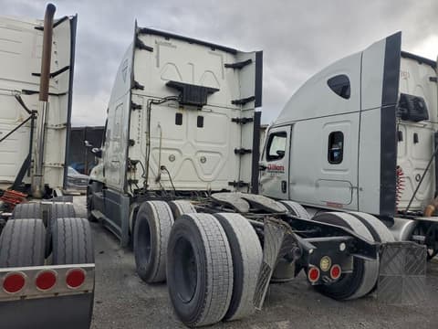 2015 Freightliner Cascadia, VIN 3AKJGLD5XFSGP3604. Фото 3 з 6 з аукціону Copart. Каталог авто зі США OpenDataCar.