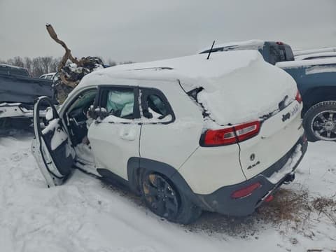 2015 Jeep Cherokee, VIN 1C4PJMBS9FW770043. Фото 2 з 6 з аукціону Copart. Каталог авто зі США OpenDataCar.
