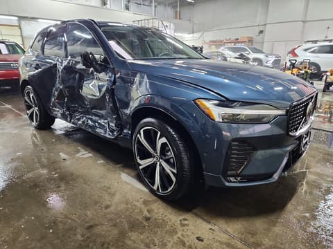 2025 Volvo XC60, VIN YV4M12RMXS1118194. Фото 4 з 6 з аукціону Copart. Каталог авто зі США OpenDataCar.