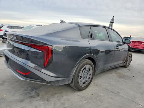 2025 Kia K4, VIN 3KPFT4DE5SE210618. Фото 3 з 6 з аукціону Copart. Каталог авто зі США OpenDataCar.