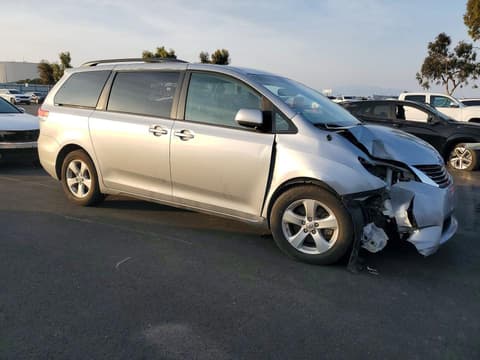2014 Toyota Sienna, VIN 5TDKK3DCXES419731. Фото 4 з 6 з аукціону Copart. Каталог авто зі США OpenDataCar.