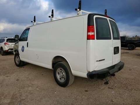 2022 Chevrolet Express 2500, VIN 1GCWGAF74N1145169. Zdjęcie 2 z 6 z aukcji Copart. Katalog aut z USA OpenDataCar.