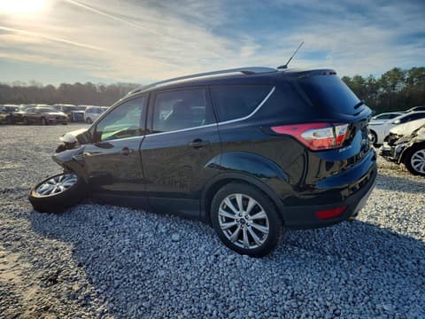 2017 Ford Escape, VIN 1FMCU0JD5HUC42785. Фото 2 з 6 з аукціону Copart. Каталог авто зі США OpenDataCar.