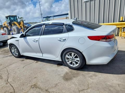 2017 Kia Optima, VIN 5XXGT4L3XHG175319. Фото 2 з 6 з аукціону Copart. Каталог авто зі США OpenDataCar.