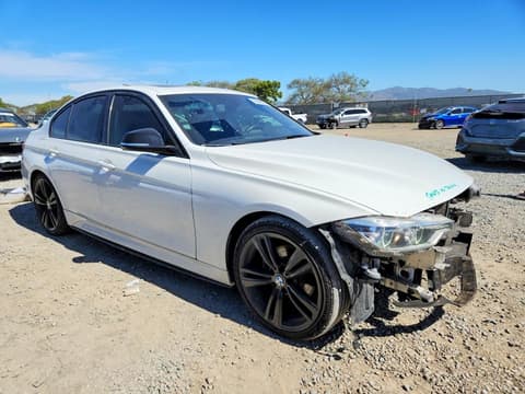 2017 Bmw 3 Series, VIN WBA8E5C37HK388929. Фото 4 з 6 з аукціону Copart. Каталог авто зі США OpenDataCar.