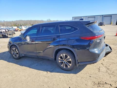 2022 Toyota Highlander, VIN 5TDGZRBH5NS567207. Фото 2 з 6 з аукціону Copart. Каталог авто зі США OpenDataCar.