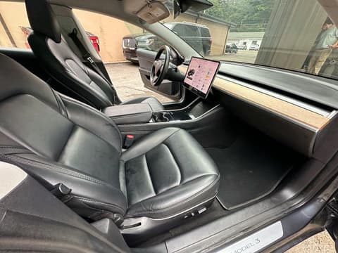 2018 Tesla Model 3, VIN 5YJ3E1EB1JF119497. Фото 5 з 6 з аукціону Copart. Каталог авто зі США OpenDataCar.