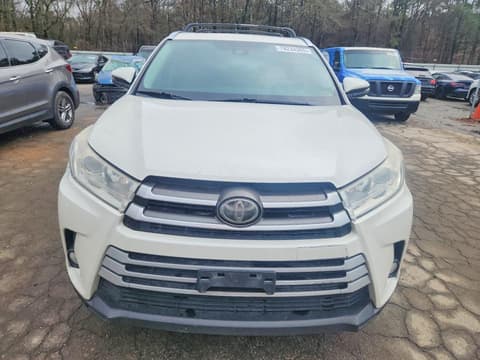 2019 Toyota Highlander, VIN 5TDKZRFH9KS555979. Фото 5 з 6 з аукціону Copart. Каталог авто зі США OpenDataCar.