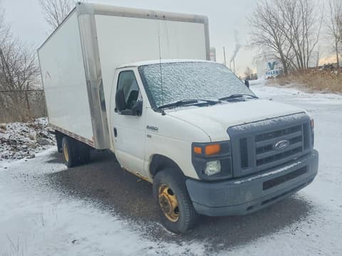 2015 Ford Econoline, VIN 1FDWE4FL8FDA14911. Zdjęcie 4 z 6 z aukcji Copart. Katalog aut z USA OpenDataCar.