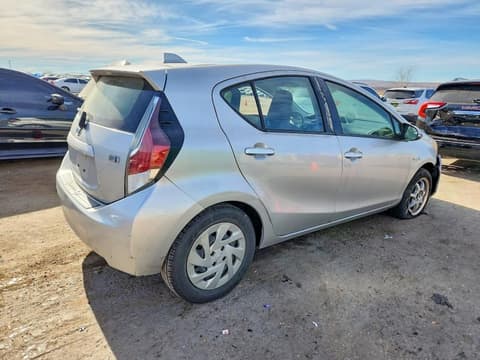 2016 Toyota Prius C, VIN JTDKDTB3XG1132399. Zdjęcie 3 z 6 z aukcji Copart. Katalog aut z USA OpenDataCar.