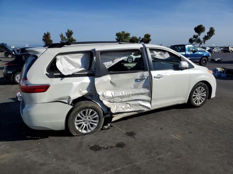 2015 Toyota Sienna, VIN 5TDYK3DC3FS636484. Фото 3 из 6 с аукциона Copart. Каталог авто из США OpenDataCar.