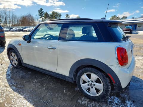 2015 Mini Cooper, VIN WMWXM5C57F3A58265. Фото 2 з 6 з аукціону Copart. Каталог авто зі США OpenDataCar.