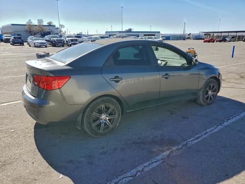 2013 Kia Forte, VIN KNAFU4A20D5737078. Фото 3 из 6 с аукциона Copart. Каталог авто из США OpenDataCar.