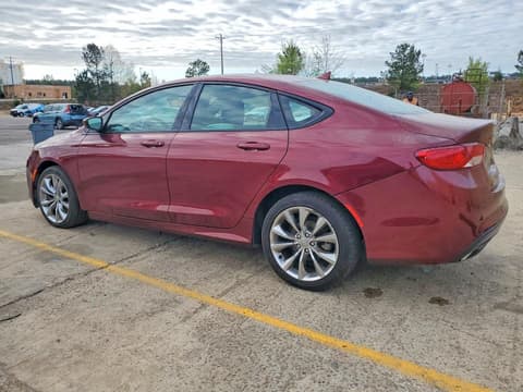 2015 Chrysler 200, VIN 1C3CCCBG6FN614731. Фото 2 з 6 з аукціону Copart. Каталог авто зі США OpenDataCar.