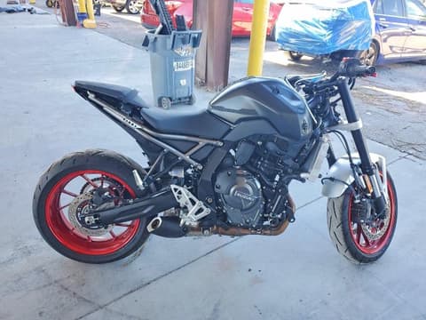 2024 Suzuki GSX800, VIN JS1EM13B9R7100674. Фото 1 з 6 з аукціону Copart. Каталог авто зі США OpenDataCar.