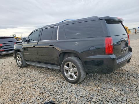 2017 Chevrolet Suburban, VIN 1GNSCHKC8HR235508. Фото 2 з 6 з аукціону Copart. Каталог авто зі США OpenDataCar.