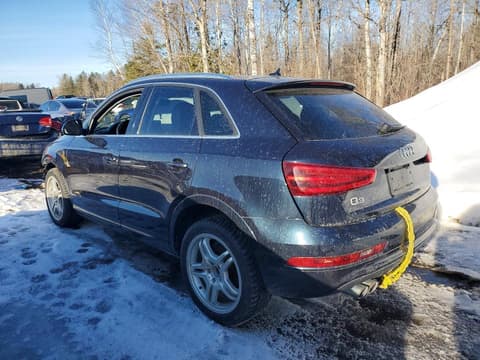2015 Audi Q3, VIN WA1EFEFS9FR008185. Фото 2 из 6 с аукциона Copart. Каталог авто из США OpenDataCar.