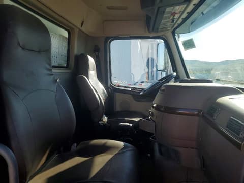 2014 Volvo VHD, VIN 4V5K39DF6EN165760. Zdjęcie 5 z 6 z aukcji Copart. Katalog aut z USA OpenDataCar.