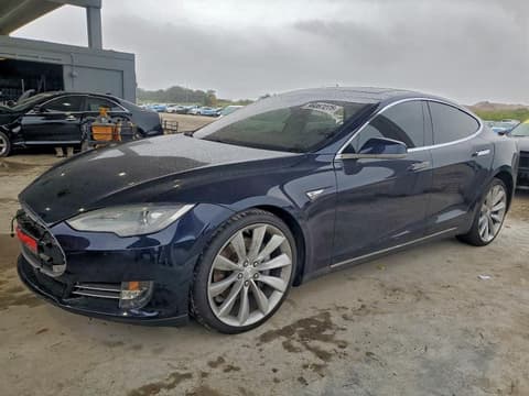 2014 Tesla Model S, VIN 5YJSA1H18EFP52398. Фото 1 з 6 з аукціону Copart. Каталог авто зі США OpenDataCar.