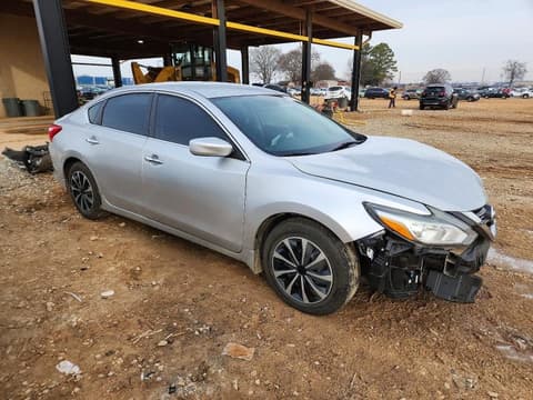 2017 Nissan Altima, VIN 1N4AL3AP4HC173481. Фото 4 з 6 з аукціону Copart. Каталог авто зі США OpenDataCar.