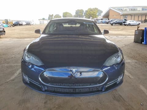 2014 Tesla Model S, VIN 5YJSA1S1XEFP34994. Фото 5 з 6 з аукціону Copart. Каталог авто зі США OpenDataCar.