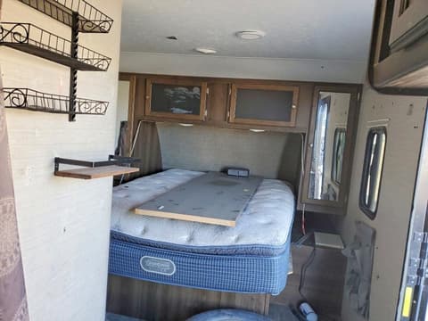 2018 Keystone Bullet, VIN 4YDT21029JX430484. Фото 5 з 6 з аукціону Copart. Каталог авто зі США OpenDataCar.