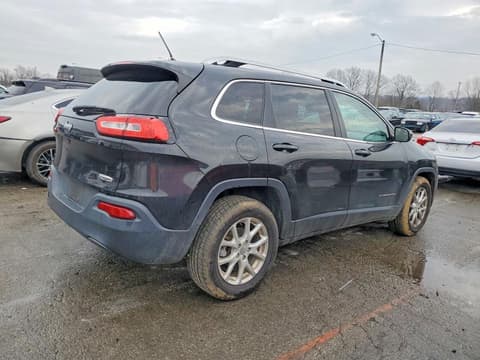 2015 Jeep Cherokee, VIN 1C4PJLCB8FW589587. Фото 3 з 6 з аукціону Copart. Каталог авто зі США OpenDataCar.