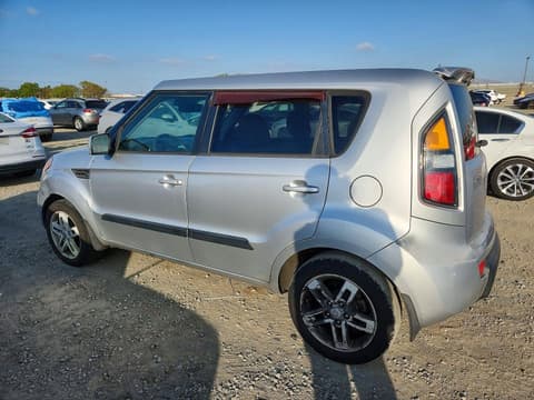 2011 Kia Soul, VIN KNDJT2A25B7712649. Фото 2 из 6 с аукциона Copart. Каталог авто из США OpenDataCar.