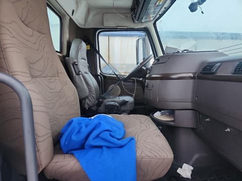 2012 Volvo VNL, VIN 4V4N39EG0CN556439. Фото 5 из 6 с аукциона Copart. Каталог авто из США OpenDataCar.