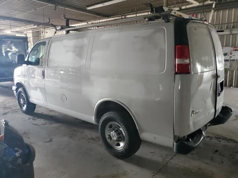 2022 Chevrolet Express 2500, VIN 1GCWGAFP2N1187405. Фото 2 з 6 з аукціону Copart. Каталог авто зі США OpenDataCar.