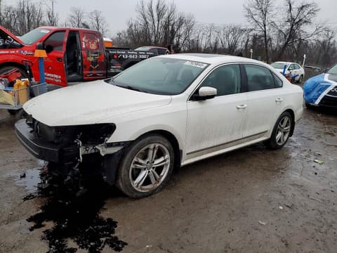 2013 Volkswagen Passat, VIN 1VWCM7A30DC033147. Фото 1 з 6 з аукціону Copart. Каталог авто зі США OpenDataCar.