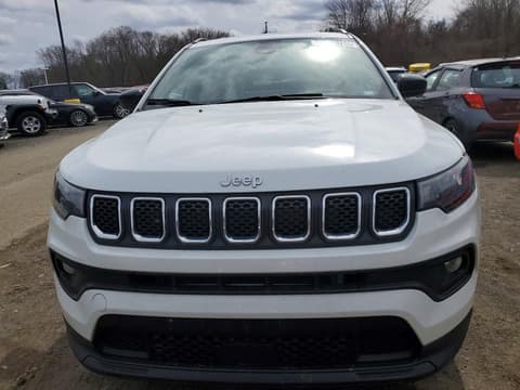 2024 Jeep Compass, VIN 3C4NJDBN9RT605184. Фото 5 з 6 з аукціону Copart. Каталог авто зі США OpenDataCar.