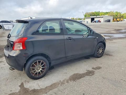2007 Toyota Yaris, VIN JTDJT923075107537. Фото 3 з 6 з аукціону Copart. Каталог авто зі США OpenDataCar.