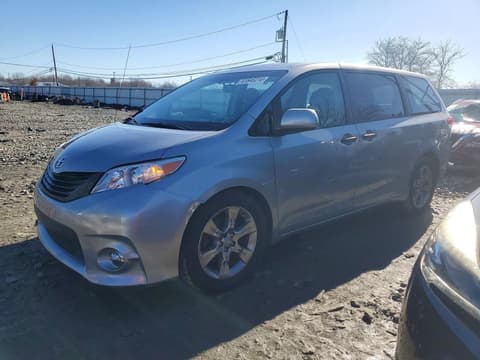 2014 Toyota Sienna, VIN 5TDZK3DC8ES470014. Фото 1 з 6 з аукціону Copart. Каталог авто зі США OpenDataCar.