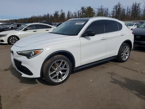 2018 Alfa romeo Stelvio, VIN ZASFAKRN4J7C16824. Фото 1 з 6 з аукціону Copart. Каталог авто зі США OpenDataCar.