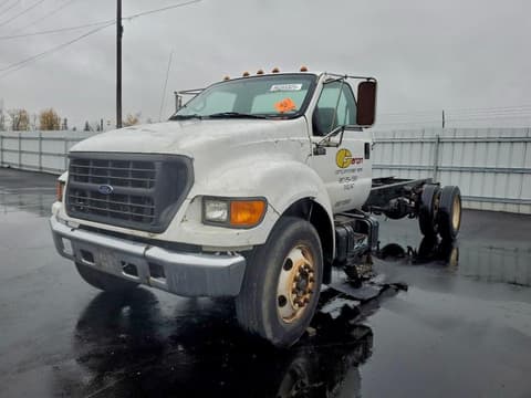 2001 Ford F-650, VIN 3FDNF65Y41MA02639. Фото 2 з 6 з аукціону Copart. Каталог авто зі США OpenDataCar.