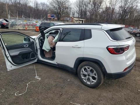 2025 Jeep Compass, VIN 3C4NJDBN3ST603453. Фото 2 з 6 з аукціону Copart. Каталог авто зі США OpenDataCar.