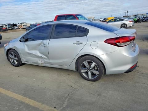2018 Kia Forte, VIN 3KPFL4A74JE173680. Фото 2 з 6 з аукціону Copart. Каталог авто зі США OpenDataCar.