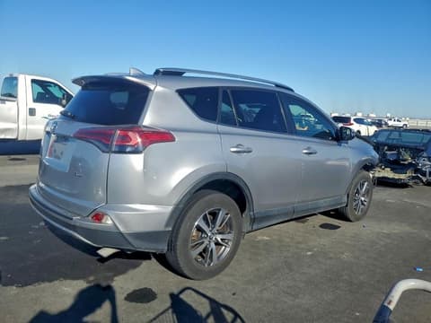 2018 Toyota RAV4, VIN JTMWFREV6JJ180095. Фото 3 з 6 з аукціону Copart. Каталог авто зі США OpenDataCar.