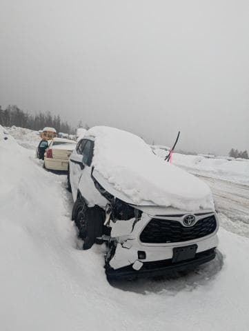 2022 Toyota Highlander, VIN 5TDGZRBH8NS578198. Фото 5 з 6 з аукціону Copart. Каталог авто зі США OpenDataCar.