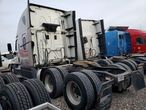 2015 Freightliner Cascadia, VIN 3AKJGLD5XFSGH0598. Фото 3 з 6 з аукціону Copart. Каталог авто зі США OpenDataCar.