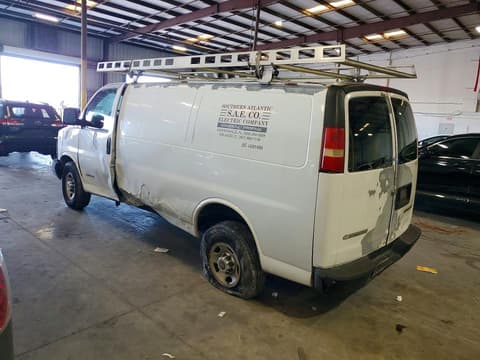 2005 Chevrolet Express 3500, VIN 1GCHG35UX51183162. Photo 2 of 6 from Copart auction. OpenDataCar US salvage catalog.