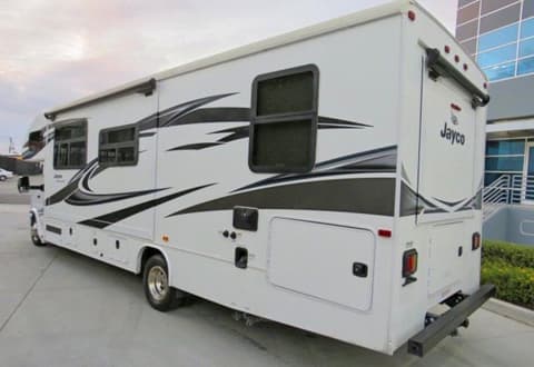 2019 Ford Econoline, VIN 1FDXE4FS4KDC17963. Фото 4 з 6 з аукціону Copart. Каталог авто зі США OpenDataCar.