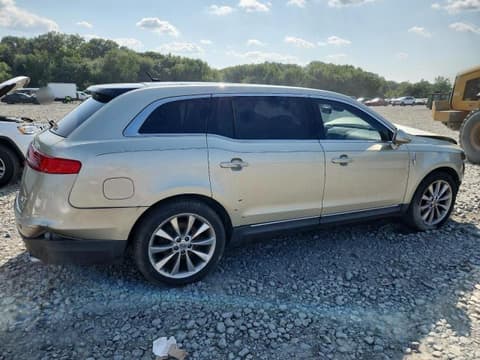 2010 Lincoln MKT, VIN 2LMHJ5AT6ABJ26658. Фото 3 з 6 з аукціону Copart. Каталог авто зі США OpenDataCar.