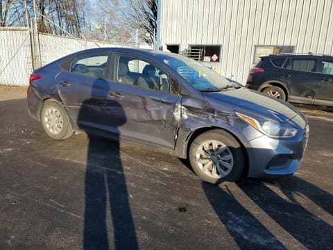 2018 Hyundai Accent, VIN 3KPC24A33JE011266. Zdjęcie 4 z 6 z aukcji Copart. Katalog aut z USA OpenDataCar.