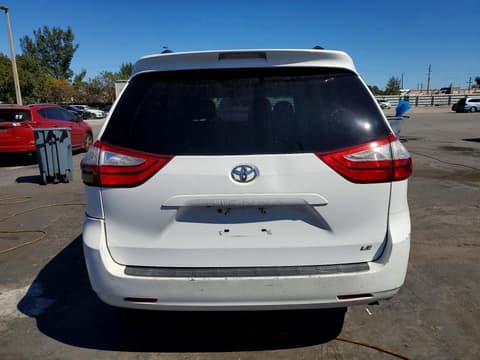 2017 Toyota Sienna, VIN 5TDKZ3DC5HS807224. Фото 6 з 6 з аукціону Copart. Каталог авто зі США OpenDataCar.